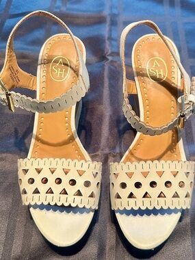 Ash Hiro White Leather Cork Wedge Sandals with cut-out detail (sz 39)
